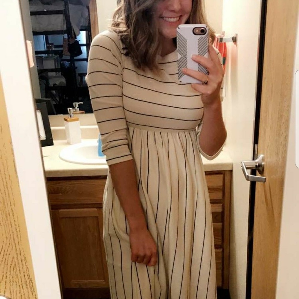 Roolee midi Quarter sleeved dress!